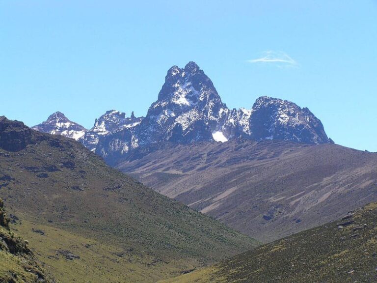 Chogoria to Sirimon traverse, Mount Kenya